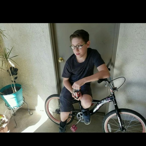 Meet your Posher, Killian - Picture 1 of 1